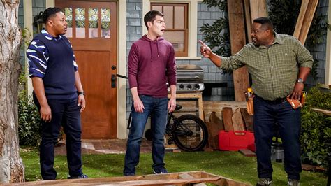 Watch The Neighborhood Season 3 Episode 12: The Neighborhood - Welcome ...