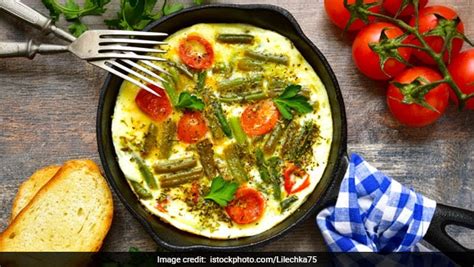 Breakfast Recipes: आमलेट बनेगा हेल्‍दी, बढ़ेगा टेस्‍ट, यहां हैं मजेदार ...
