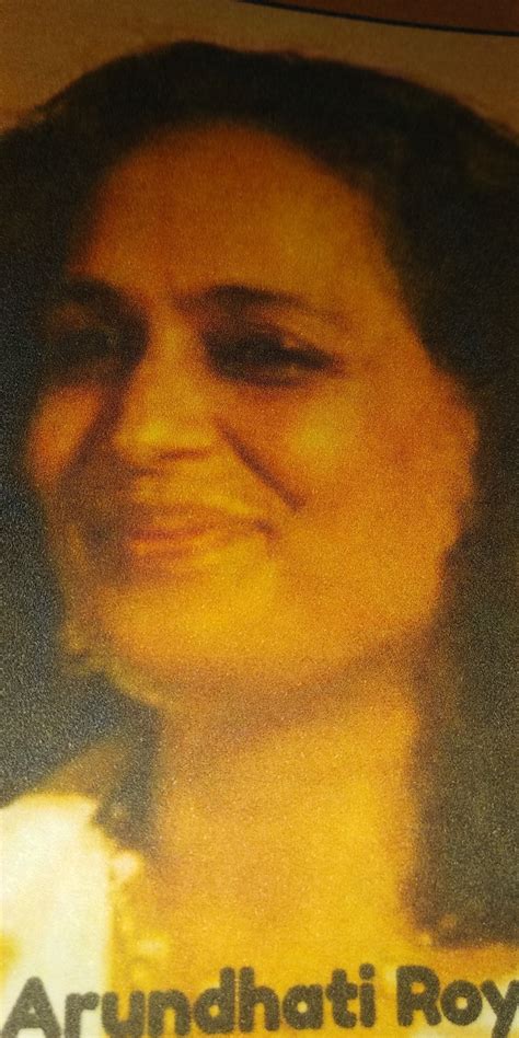 write an essay on Arundhati Roy - Brainly.in
