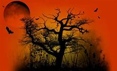 Spooky Fall Computer Backgrounds by Grab A Spooky Desktop Theme For Your Computer Spooky Fall Computer Backgrounds