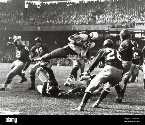 Steve Van Buren is shown in action in this undated photo. (Pro Football ...