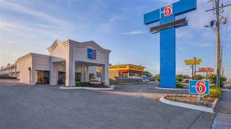 Motel 6 Jacksonville, NC, Motel 6 Jacksonville, Book @ $43