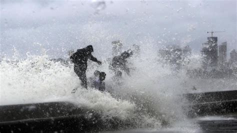 High Sea Waves to Be Seen in Mumbai For 36 Hours, BMC Issues Advisory ...