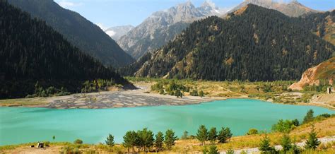 9 Amazing Places To Visit In Kyrgyzstan | Travelholicq