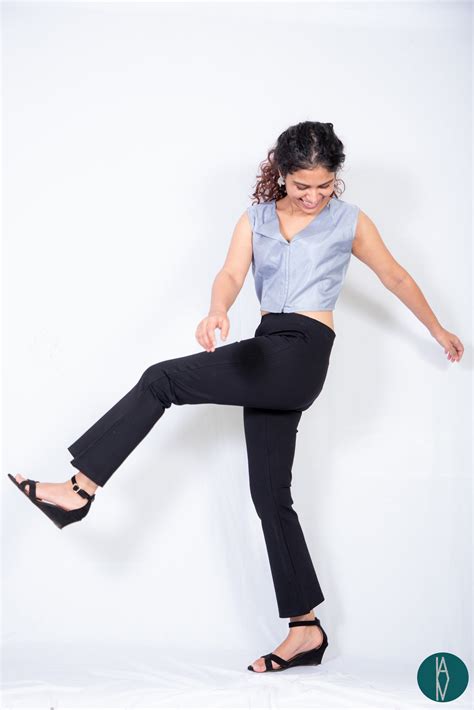 Grey | Flat collar crop top – House of KAV