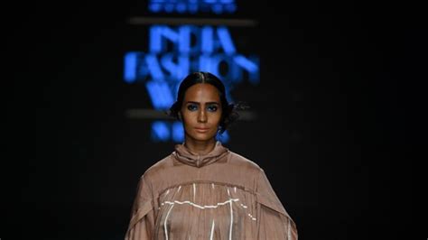 Fashion Shows | Latest Fashion Shows in India | Page 31 | Vogue India