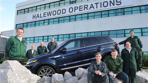 Jaguar Land Rover converte l'impianto di Halewood alle EV e salva tutti i posti di lavoro