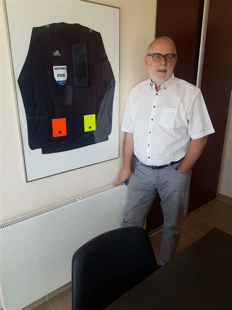 Bois-de-Haye | Portrait. Dans l’intimité du bureau du maire : Denis ...