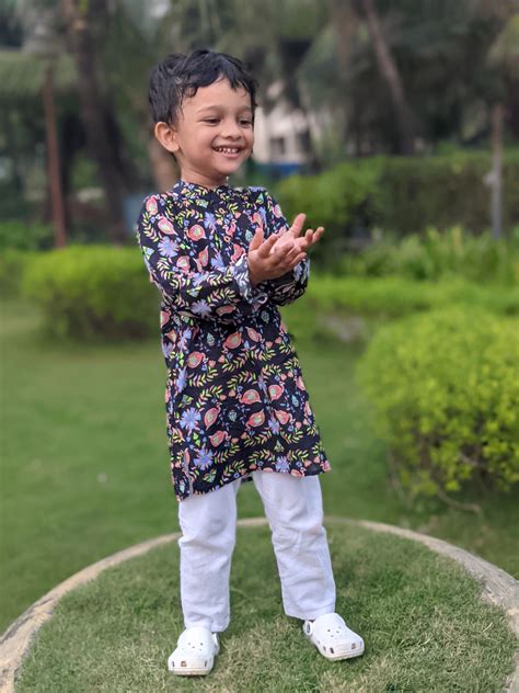 Malmal Kurta | Black Forest – Tura Turi