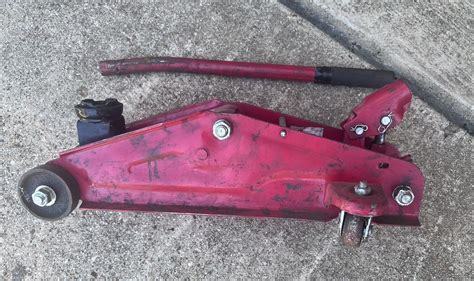 Used floor Jack for Sale in Haltom City, TX - OfferUp