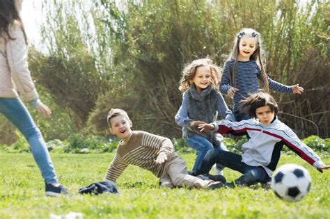 10 Screen-Free Activities to Spark Your Kids' Creativity This Summer ...