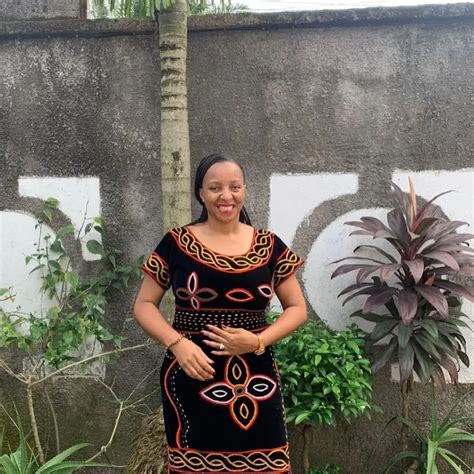Toghu Traditional Outfit: Bamileke