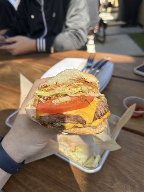 My favorite burger on the Westside - Penmar Golf Course : r/FoodLosAngeles