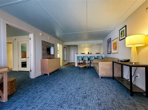 King Corner Suite — Margaritaville Resort Biloxi