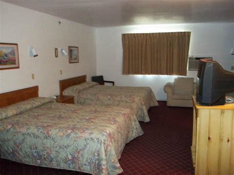 RIVER VALLEY INN (Big Timber) - Hotel Reviews, Photos, Rate Comparison ...