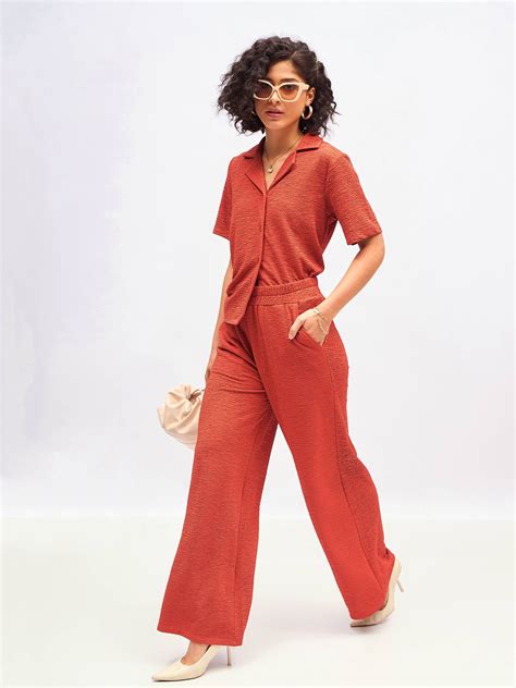 Women Rust Knit Notch Collar Shirt With Darted Pants