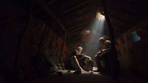 Weaved on a journalist’s quest to uncover the truth, Satakshi Nandy’s ...