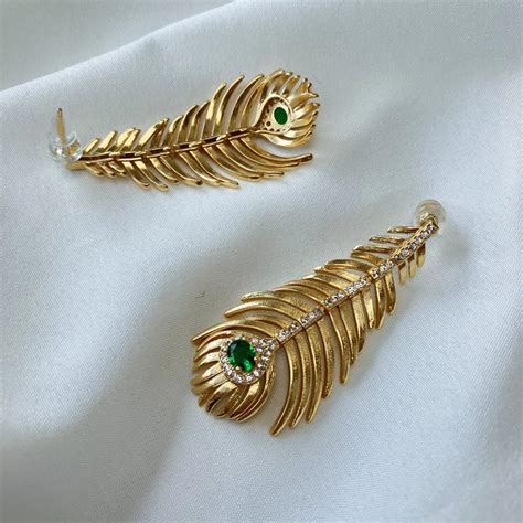 Peacock Feather-Inspired Earring - Sumaeoa