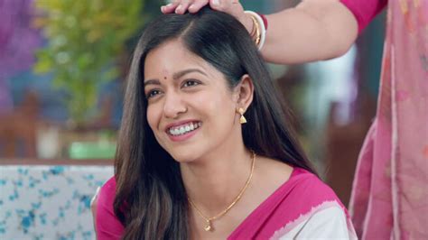 Watch Thoda Sa Baadal Thoda Sa Paani Episode 1 on JioHotstar