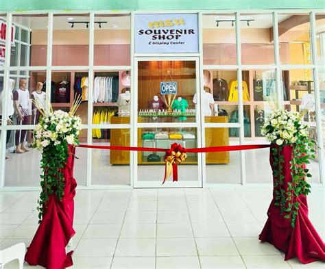 Souvenir Gift Shop 的图像结果