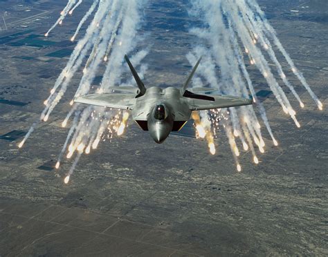99 Lockheed Martin F-22 Raptor HD Wallpapers | Background Images ...