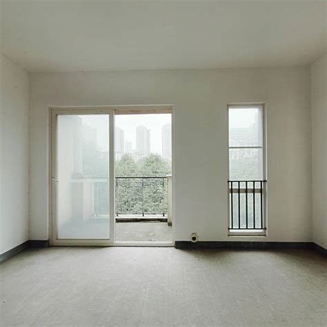 首付15万上海城1期123平三室一厅毛坯，不把边，采光好，随时看房_二手房