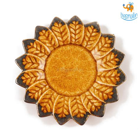 Sunflower Shaped Handmade Ceramic Plate – Bigsmall.in