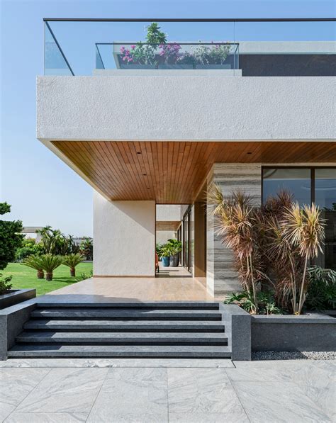 KHUSHALANI ASSOCIATES