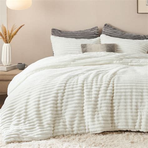 Bedsure Fluffy Comforter Set King - Super Soft Faux Fur Bed Set Cream ...