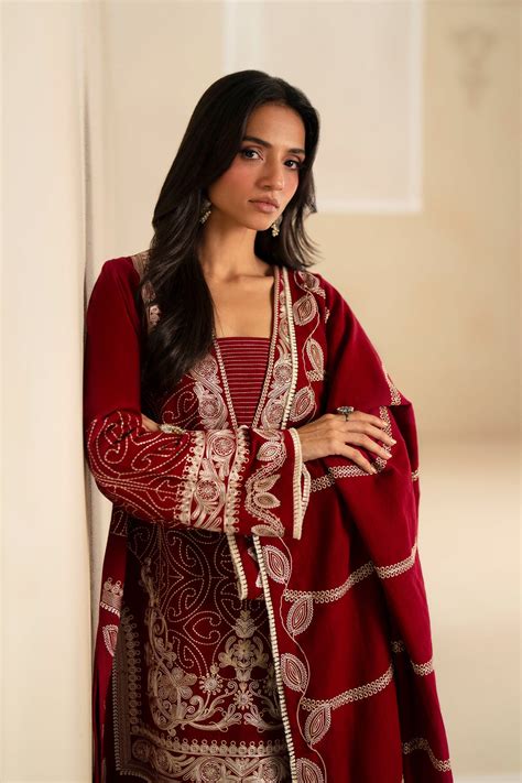 EMBROIDERED SUIT (E0786/203/304) – Nour