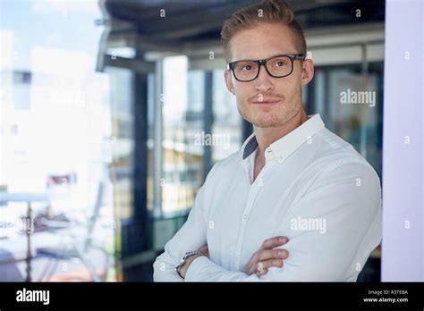 Businessman Portrait 的图像结果