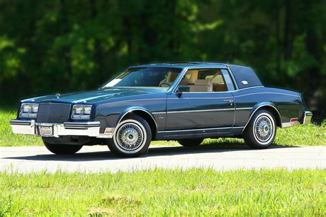 1985 Buick Riviera | Sunnyside Classics | #1 Classic Car Dealership in Ohio!