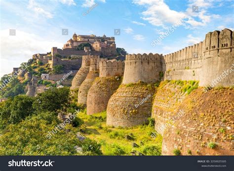 Khambhat Fort Lies Head Gulf Khambhat Stock Photo 2250025505 | Shutterstock