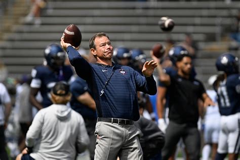 Skyler Bell sparks UConn football to dominant 59-13 win over CCSU in opener