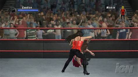 Candice Michelle: Figure-4 Neck Lock