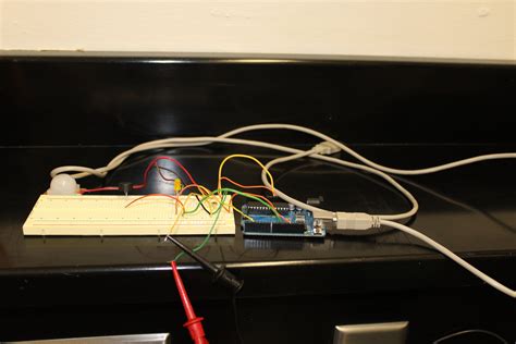 PIR Sensor Arduino Alarm 的图像结果