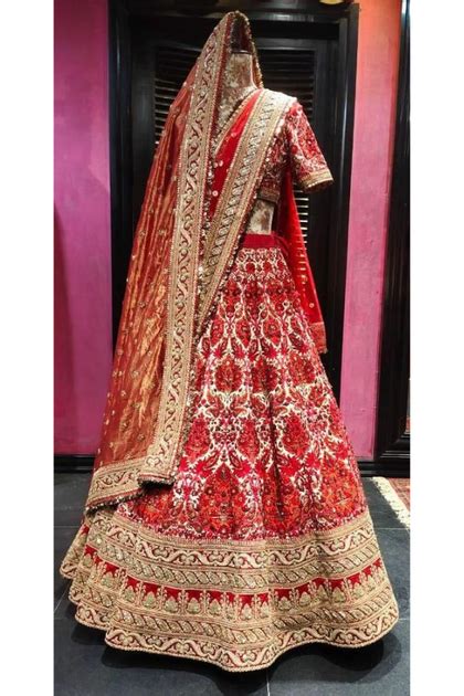 Sabyasachi red bridal lehenga – Kuro Clothing India