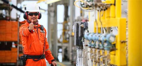 As 7,000 Graduates Apply For Sanitary Jobs, Here's Why We Need To Look ...