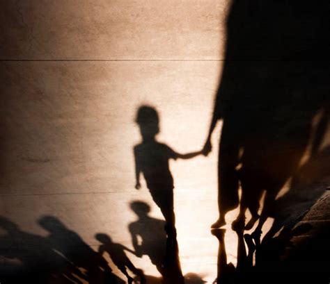 People Walking towards Camera 的图像结果