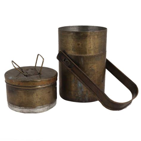 Copper Old-style 3 Set Lunch Box With An Unconventional Closure