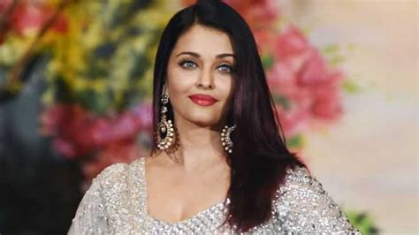 Aishwarya Rai Bachchan to play two roles in Ponniyin Selvan? Details ...