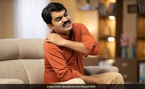 शरीर में दर्द के बाद हो रहा है बुखार तो अपनाना शुरू कर दीजिए ये घरेलू ...