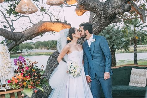 Amor e emoção marcam cerimônia de casamento de Victoria Medeiros e John Porto - Portal IN ...