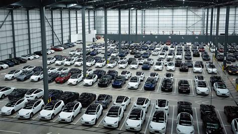 Tesla reaches 250,000 sales in the UK