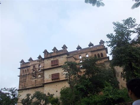 Raja Mahal (Orchha) - What to Know Before You Go (with reviews ...