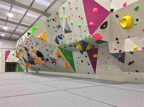 Homepage - Oakwood Climbing Centre - Bouldering, Climbing, Kids Parties ...