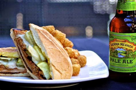 Gaslight Bar & Grille Delivery Menu | Order Online | 2450 N Clark St ...