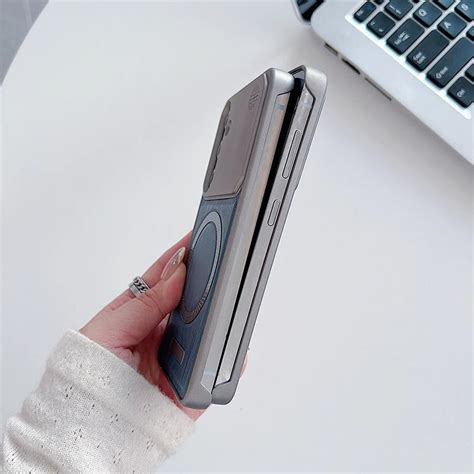 Samsung Minimalist Leather Case in Wood Style