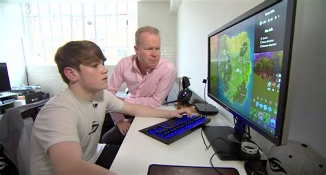 Fortnite gamer Kyle Jackson is youngest professional player at age 13 ...