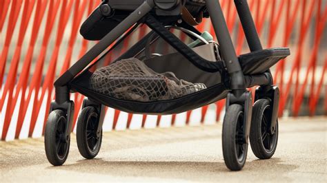 Nuna SWIV vs. Nuna TRIV Next Stroller Comparison